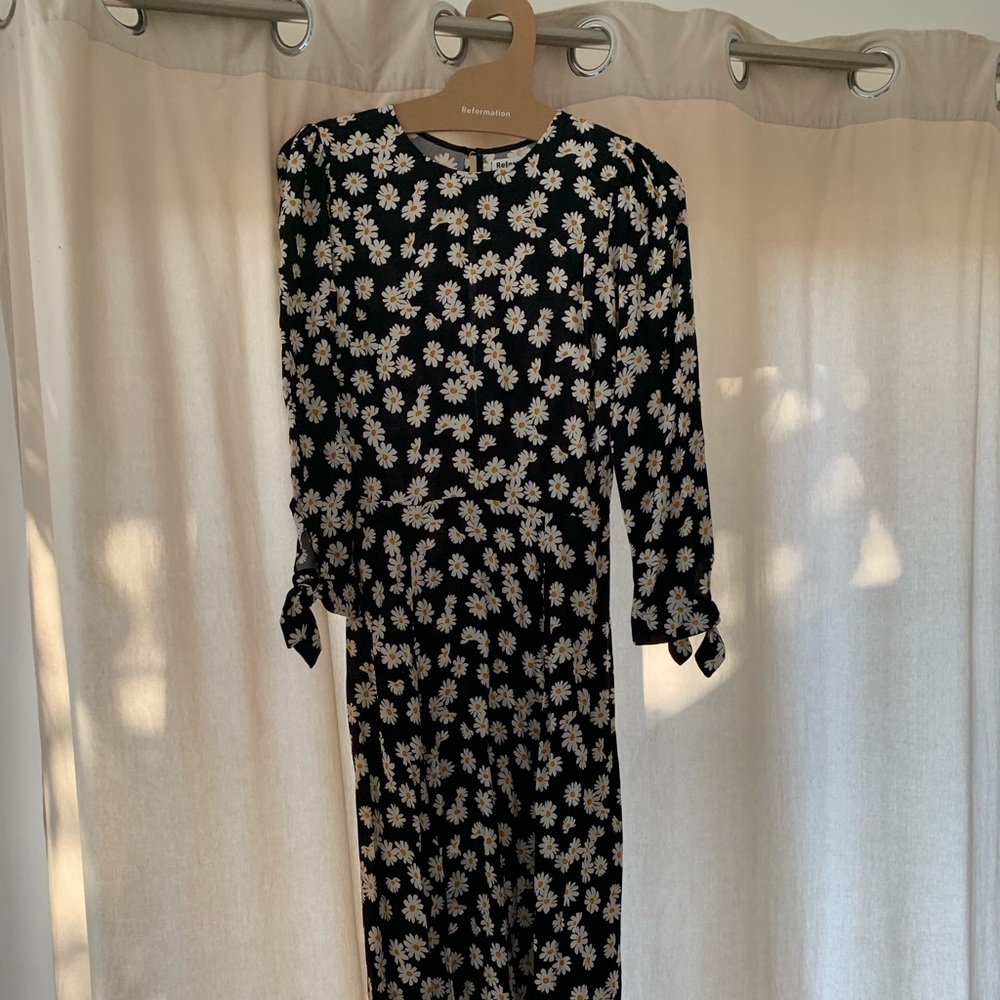Reformation custom Zelda daisy print dress as 4